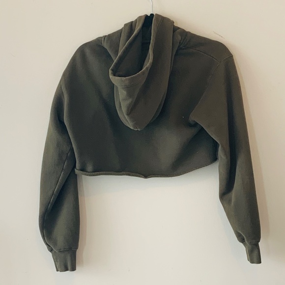 Aritzia cropped sweater - Picture 4 of 4